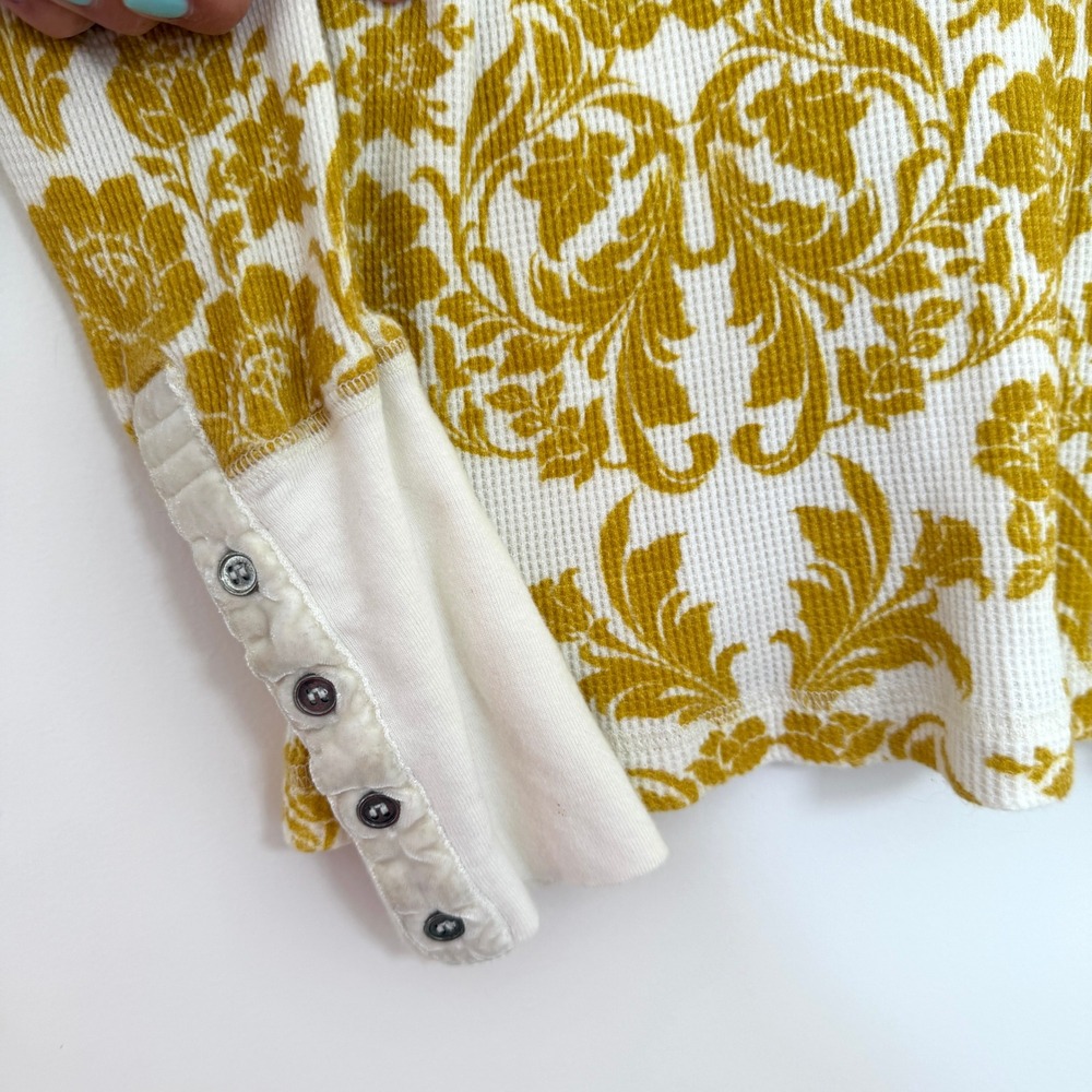 Sundance Womens Yellow Damask Floral Waffle Knit Thermal Top Button Cuff Medium - Picture 3 of 7